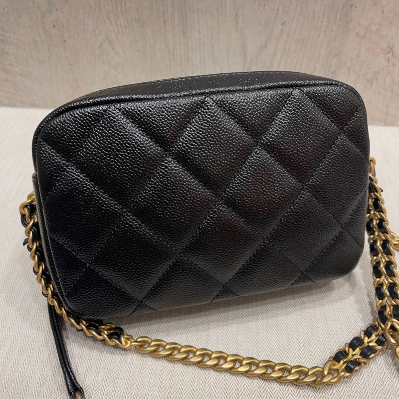 Chanel 黑色荔皮牛皮 相機包-1