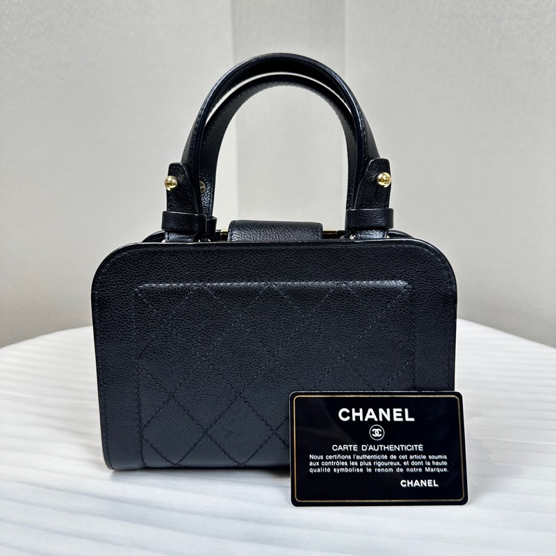 香奈兒/Chanel Mini Label Click 黑色金扣牛皮菱格紋手提斜背包18x8x12cm-9
