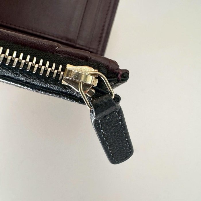 二手真品 CHANEL 新款 黑色 荔枝皮 淡金 雙C 側拉鍊 對開 短夾 AP3388-8