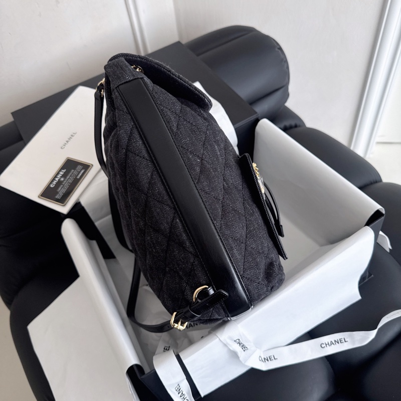 Chanel 黑色丹寧雙肩包-3
