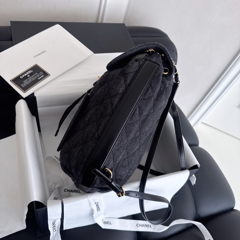 Chanel 黑色丹寧雙肩包-4
