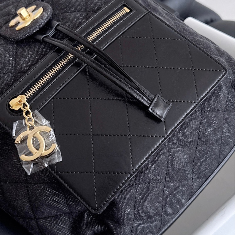 Chanel 黑色丹寧雙肩包-6