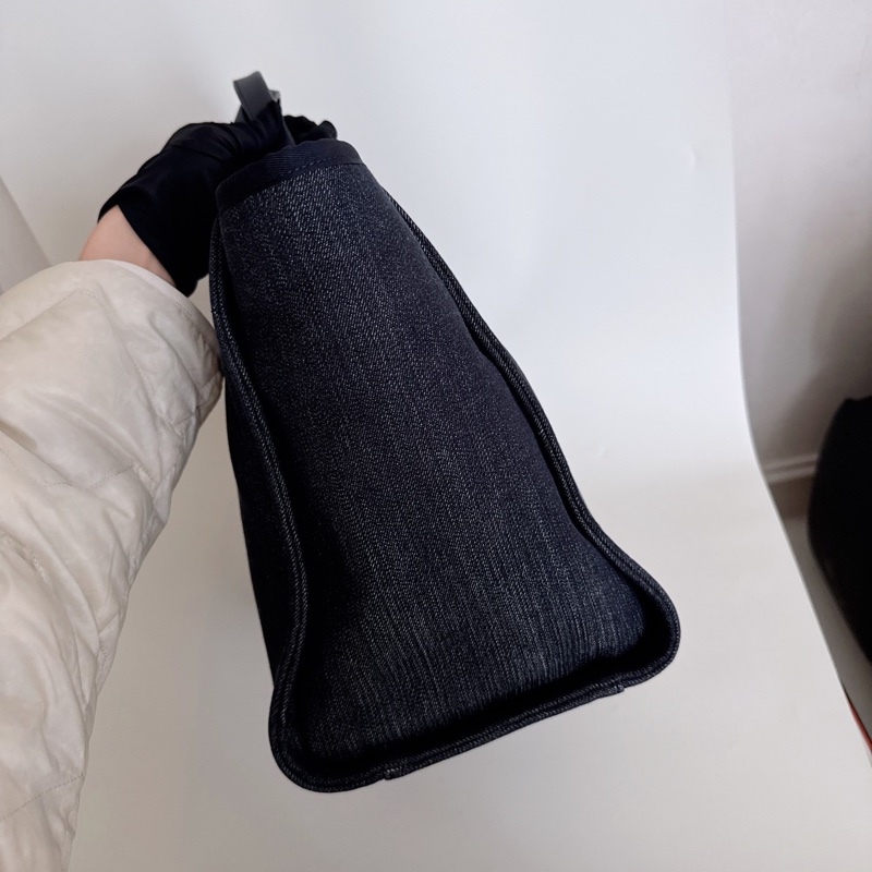 Chanel 牛仔藍灰沙灘包-4