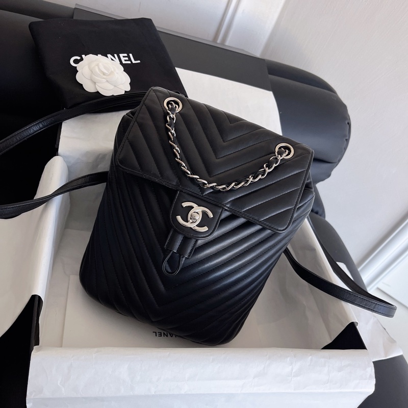 Chanel 薩爾茨堡 V 紋雙肩包-1