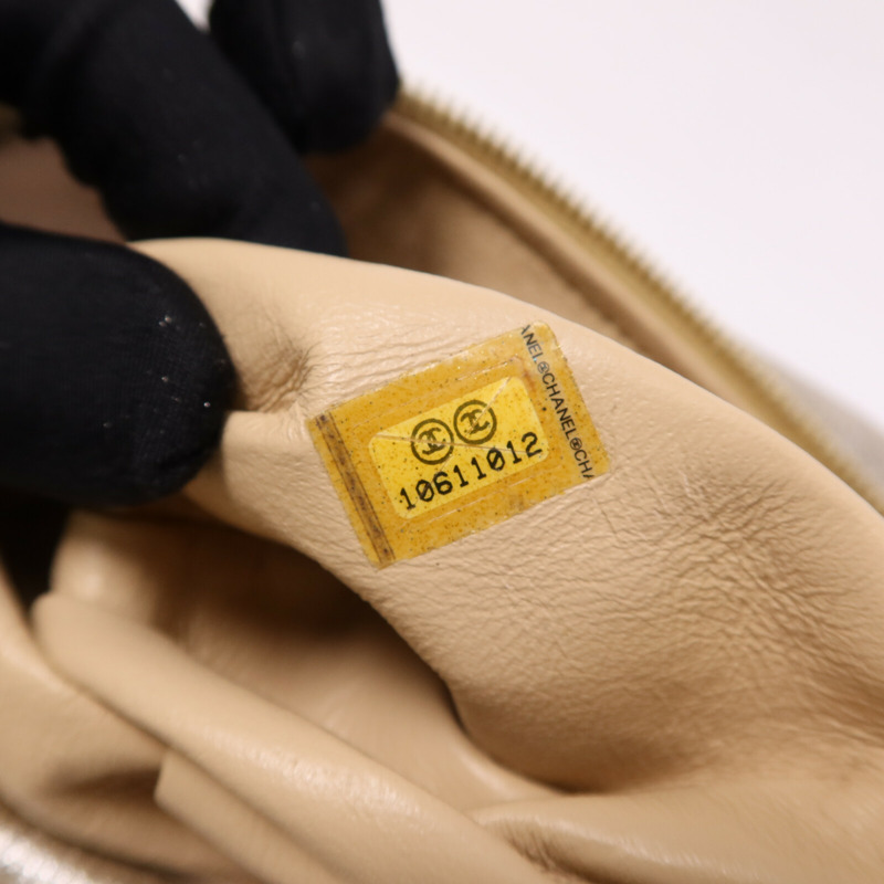 CHANEL 牛皮皮革Shoulder Bag金扣肩背包-7