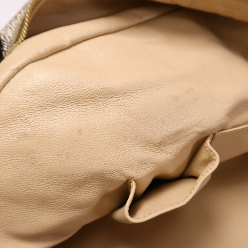 CHANEL 牛皮皮革Shoulder Bag金扣肩背包-17