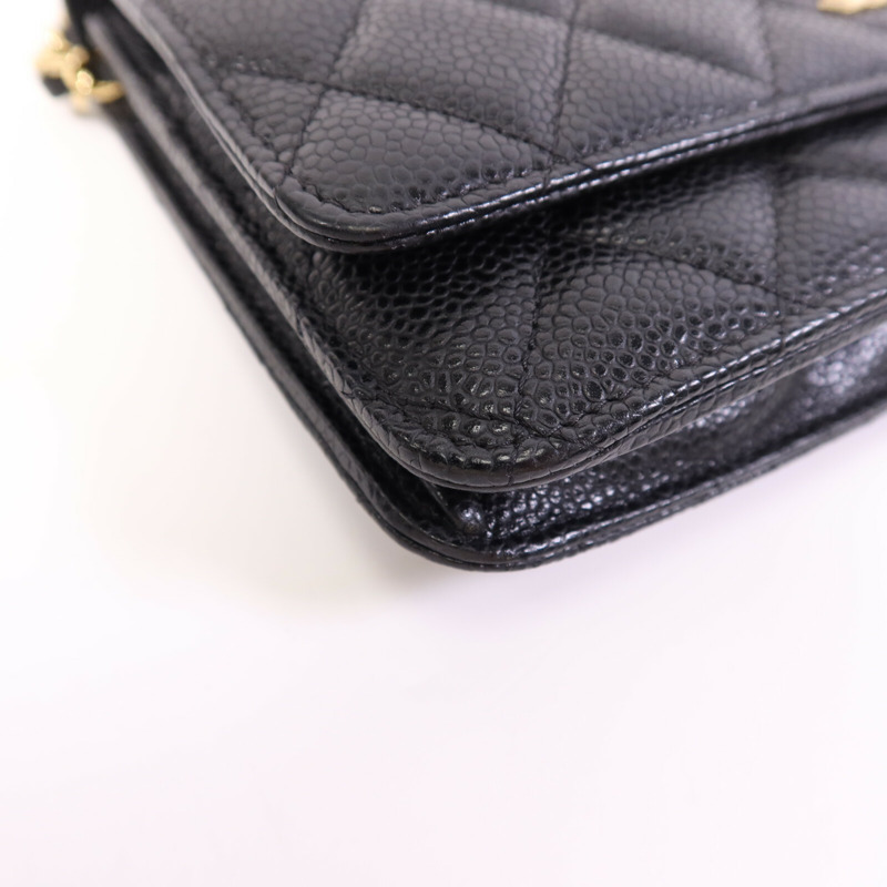 CHANEL 牛皮皮革WOC Wallet On Chain金扣鏈帶肩背袋-11