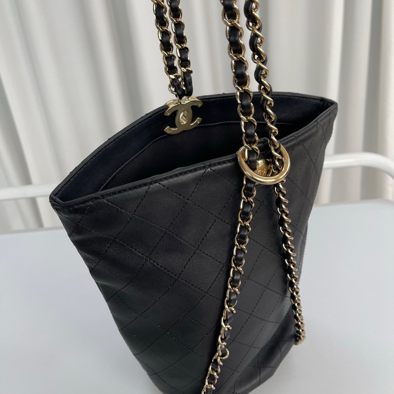Chanel 黑金菱格水桶雙肩包-6