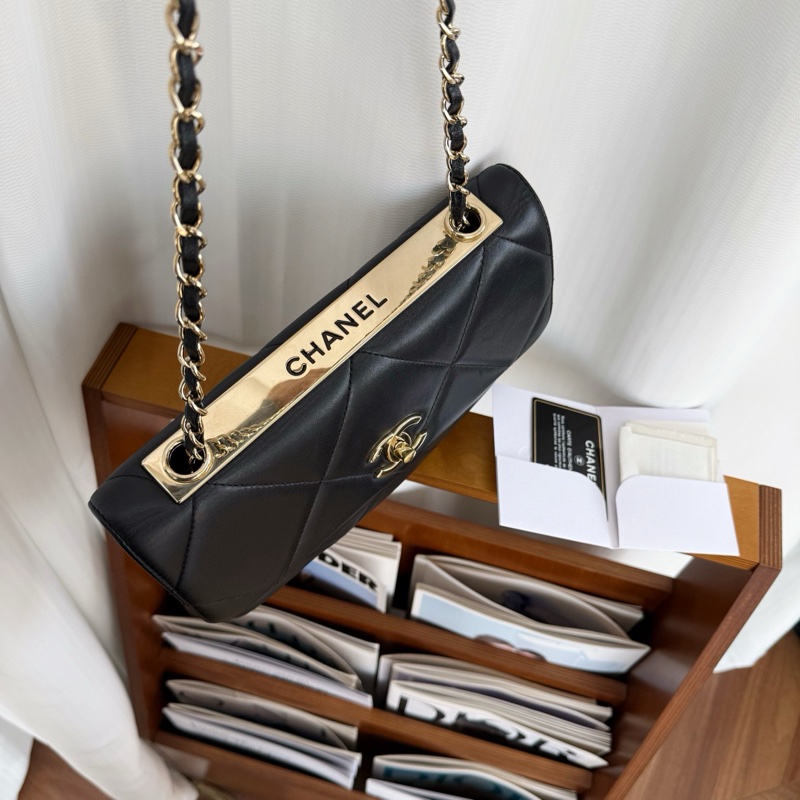 Chanel 黑金 Trendy CC-2