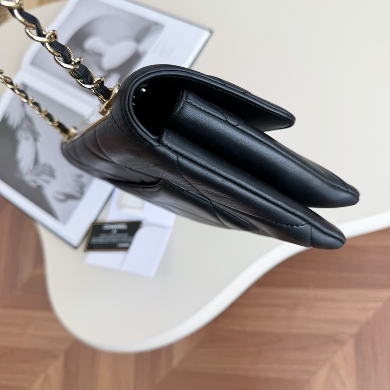 Chanel 黑金 Trendy CC-4