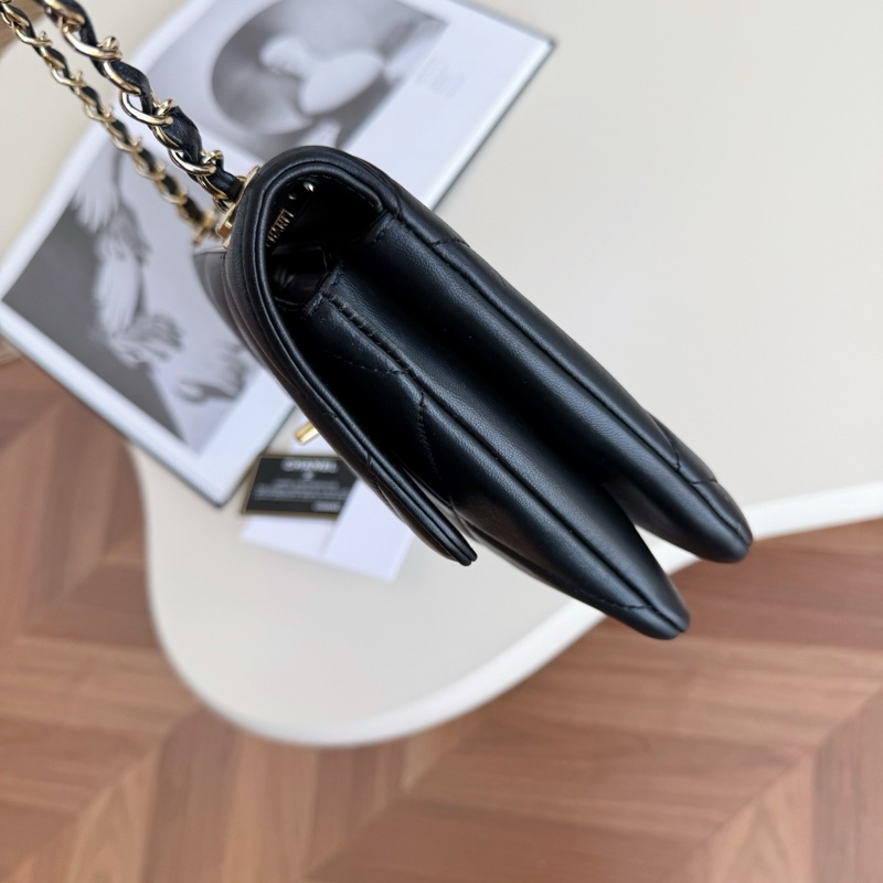 Chanel 黑金 Trendy CC-5