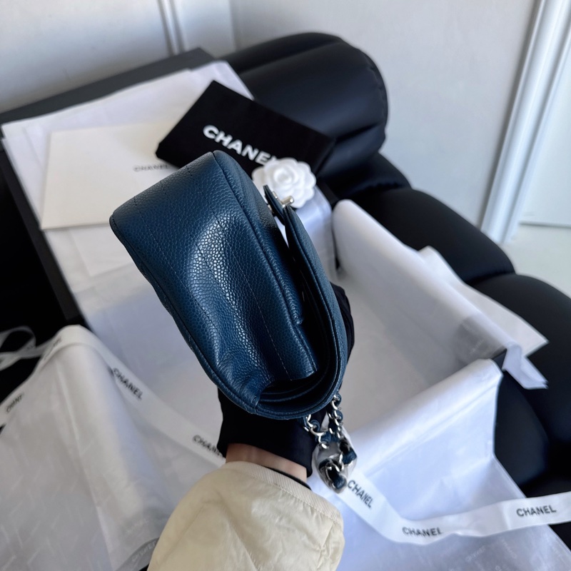 Chanel 藍銀V 紋CF-2