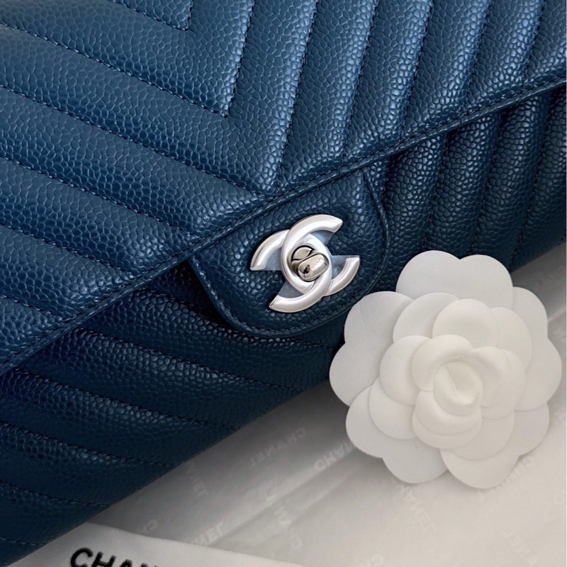 Chanel 藍銀V 紋CF-5
