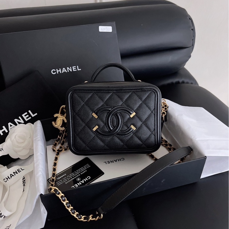 Chanel 黑金魚子醬相機包-0