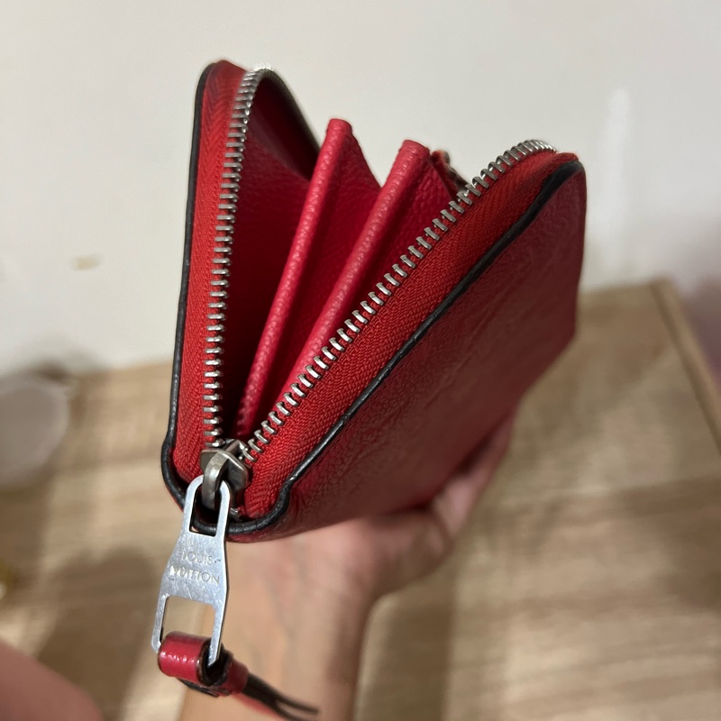 LV紅色寬版壓印長夾✨-3