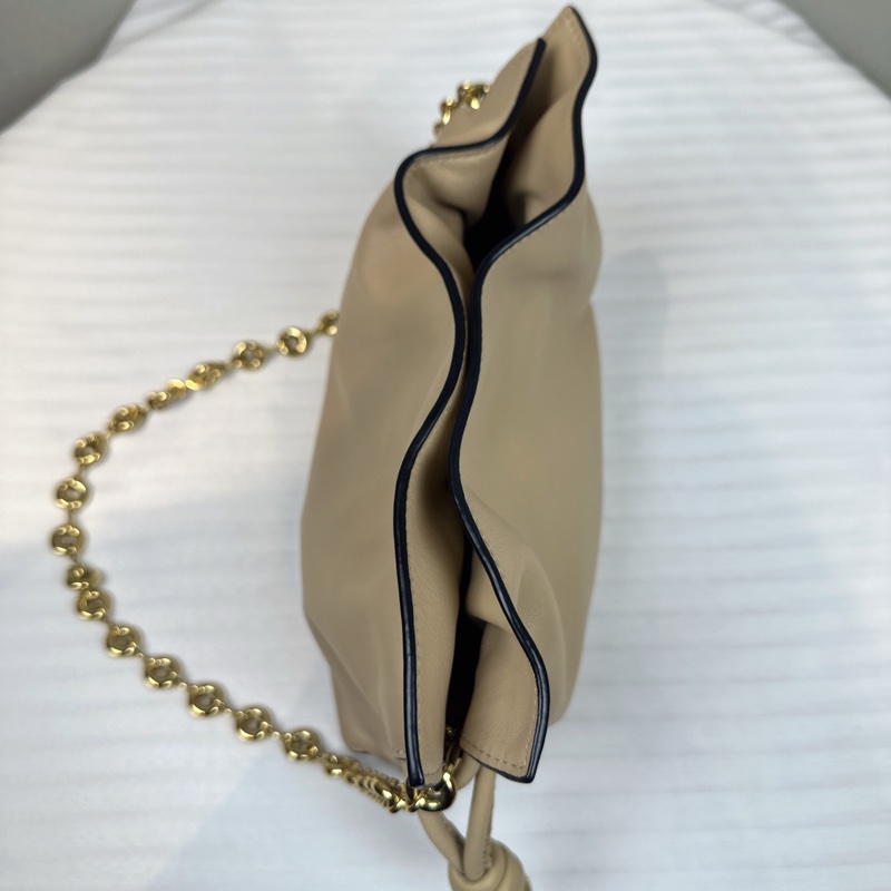 99新 羅意威/Loewe Mini Flamenco Clutch 牛皮手拿包 金色鏈條款可肩背24x9x18cm-5