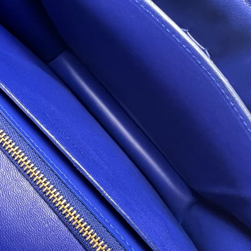 CELINE  藍色金扣 BOX包 MEDIUM-7
