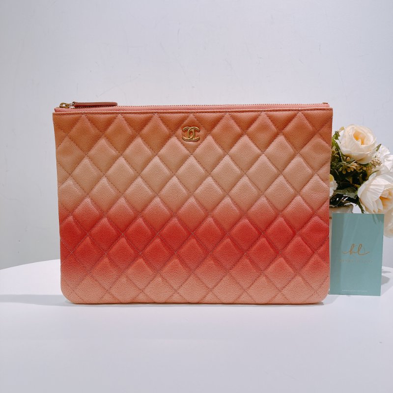TW4659 Chanel 香奈兒經典拉鍊手拿包包Classic Medium Pouch Caviar-0