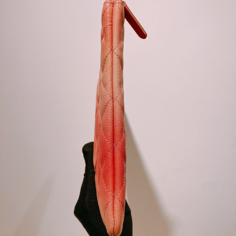 TW4659 Chanel 香奈兒經典拉鍊手拿包包Classic Medium Pouch Caviar-16