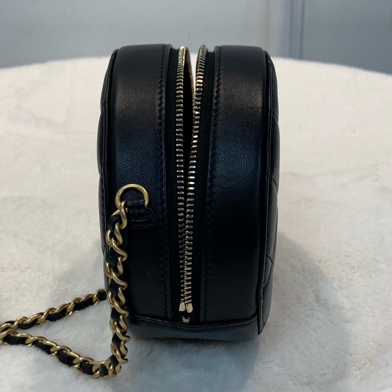 高級感Chanel 金球圓餅Rould clutch小包斜孭袋-5