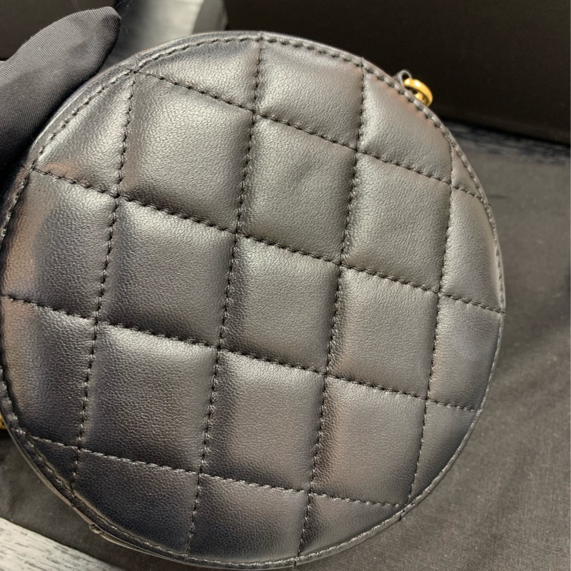 高級感Chanel 金球圓餅Rould clutch小包斜孭袋-9