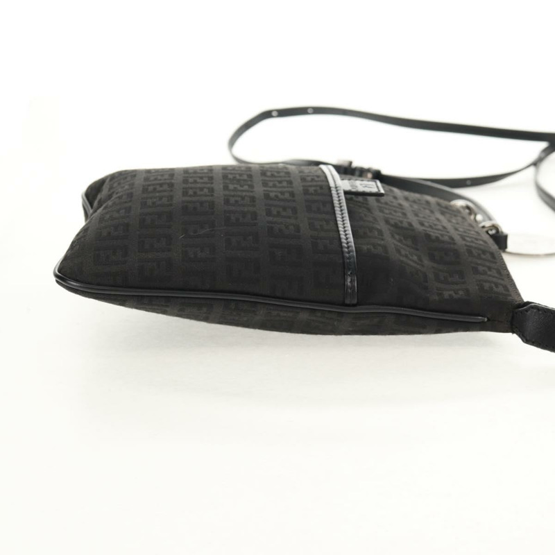 【日本直送】FENDI Zucchino帆布單肩包 黑色 銀色 正品 am9929V-3
