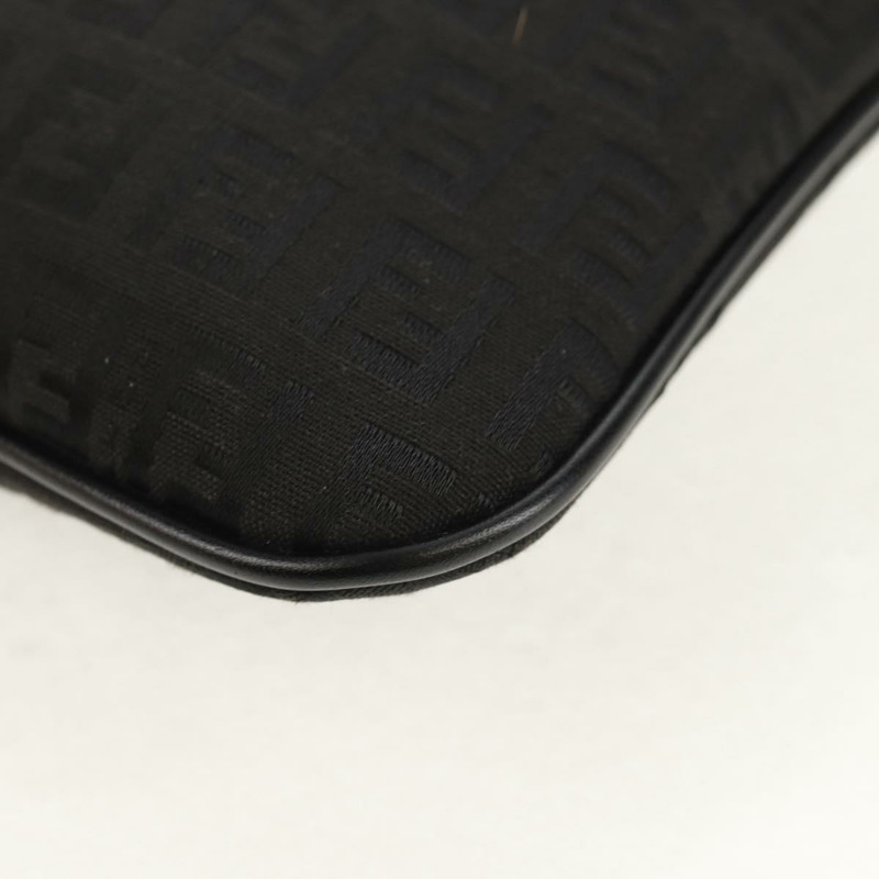 【日本直送】FENDI Zucchino帆布單肩包 黑色 銀色 正品 am9929V-15