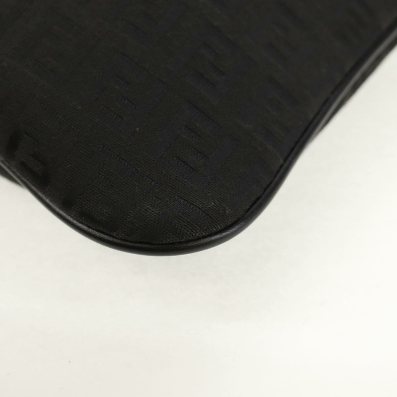 【日本直送】FENDI Zucchino帆布單肩包 黑色 銀色 正品 am9929V-17