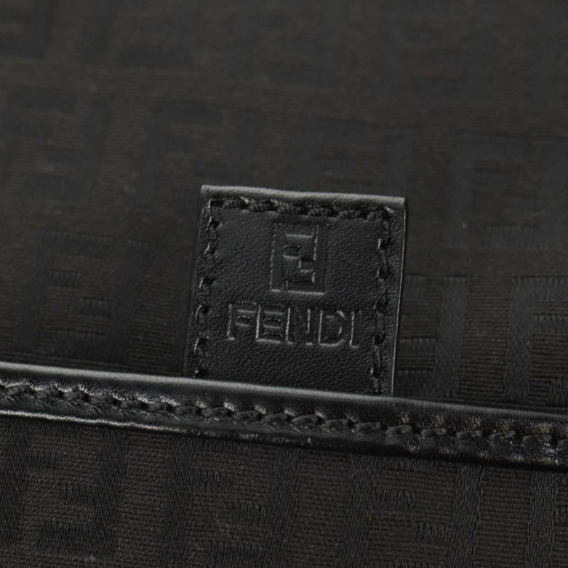 【日本直送】FENDI Zucchino帆布單肩包 黑色 銀色 正品 am9929V-18