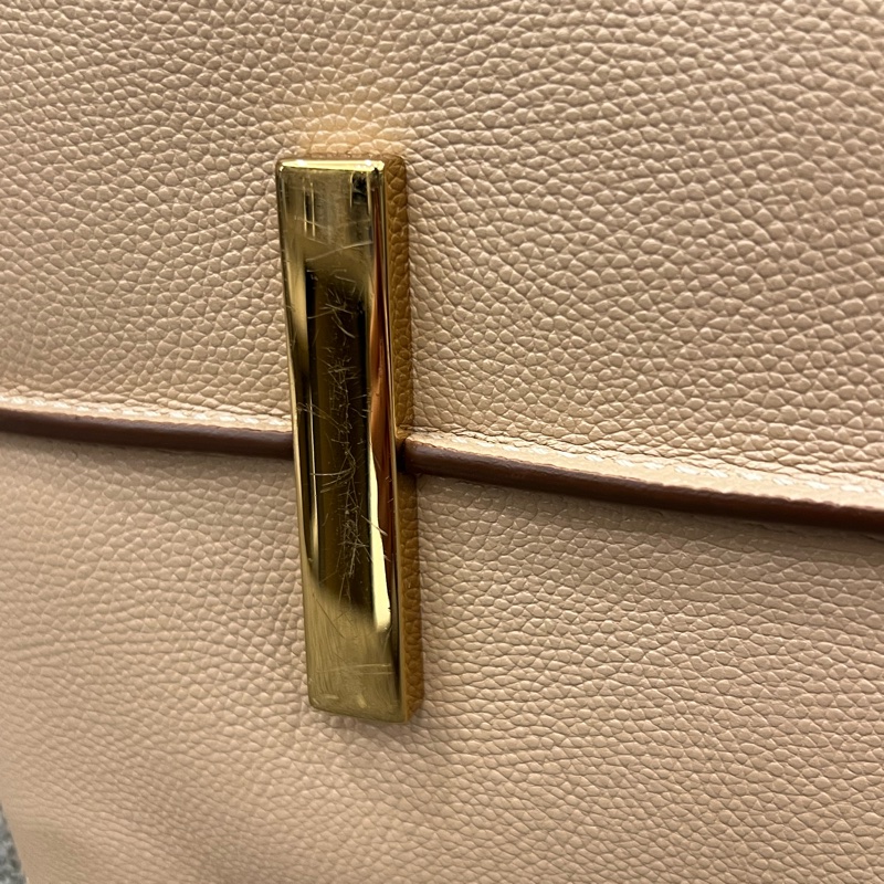 TOD’S T-Timeless 中號 T字綴飾可調整背帶小牛皮翻蓋手提包 奶茶色-5