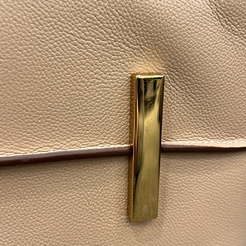 TOD’S T-Timeless 中號 T字綴飾可調整背帶小牛皮翻蓋手提包 奶茶色-6