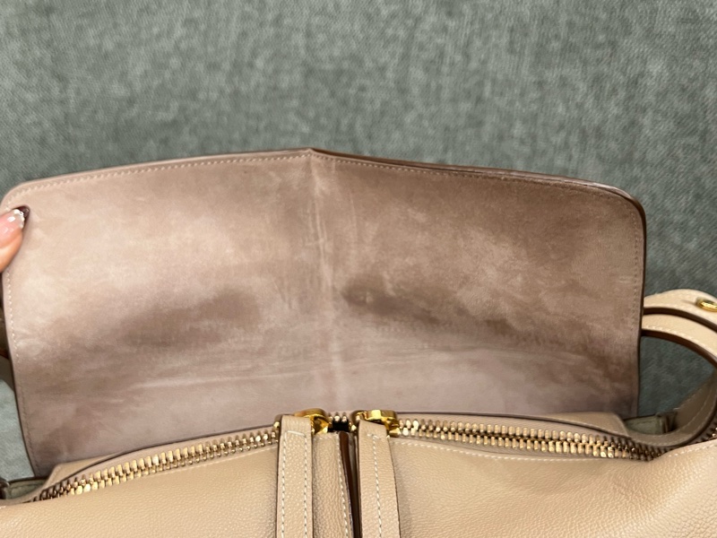 TOD’S T-Timeless 中號 T字綴飾可調整背帶小牛皮翻蓋手提包 奶茶色-9