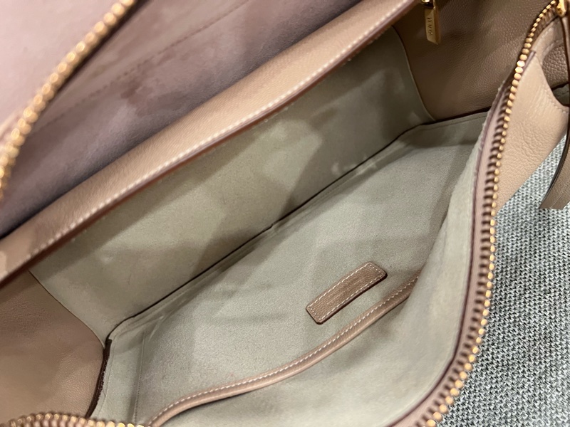 TOD’S T-Timeless 中號 T字綴飾可調整背帶小牛皮翻蓋手提包 奶茶色-11