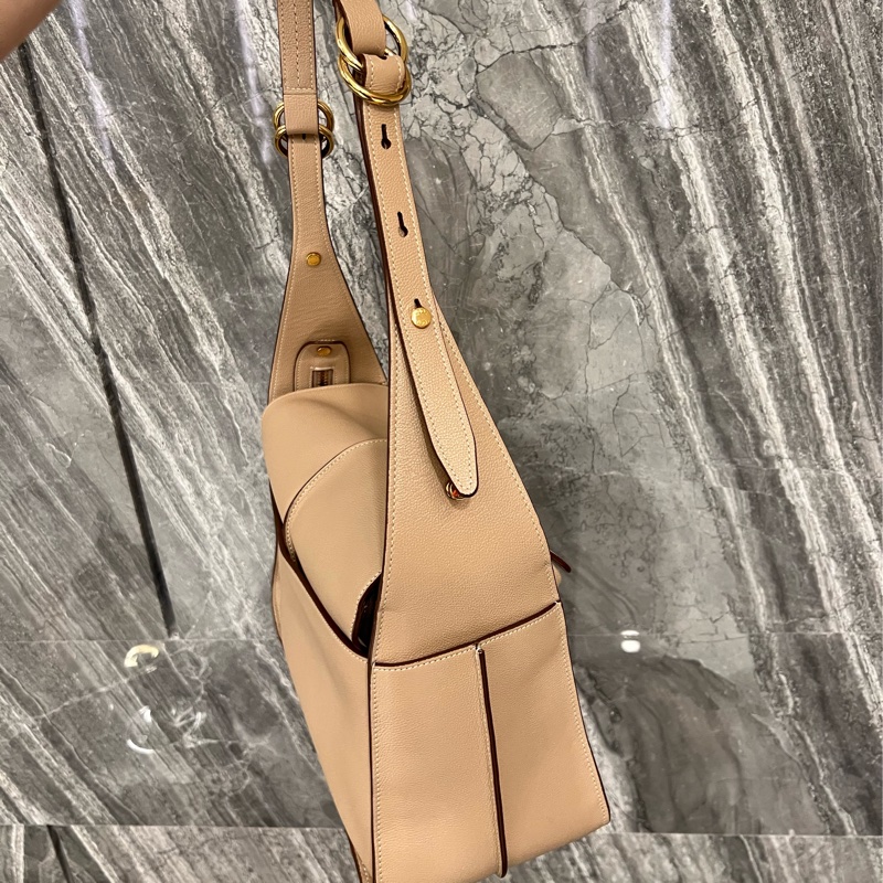 TOD’S T-Timeless 中號 T字綴飾可調整背帶小牛皮翻蓋手提包 奶茶色-15