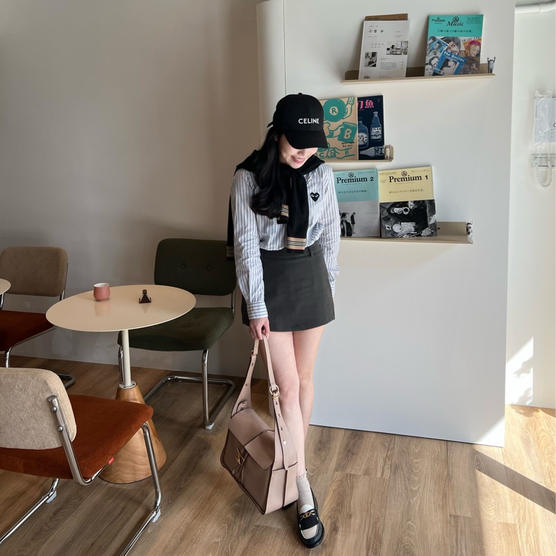 TOD’S T-Timeless 中號 T字綴飾可調整背帶小牛皮翻蓋手提包 奶茶色-21