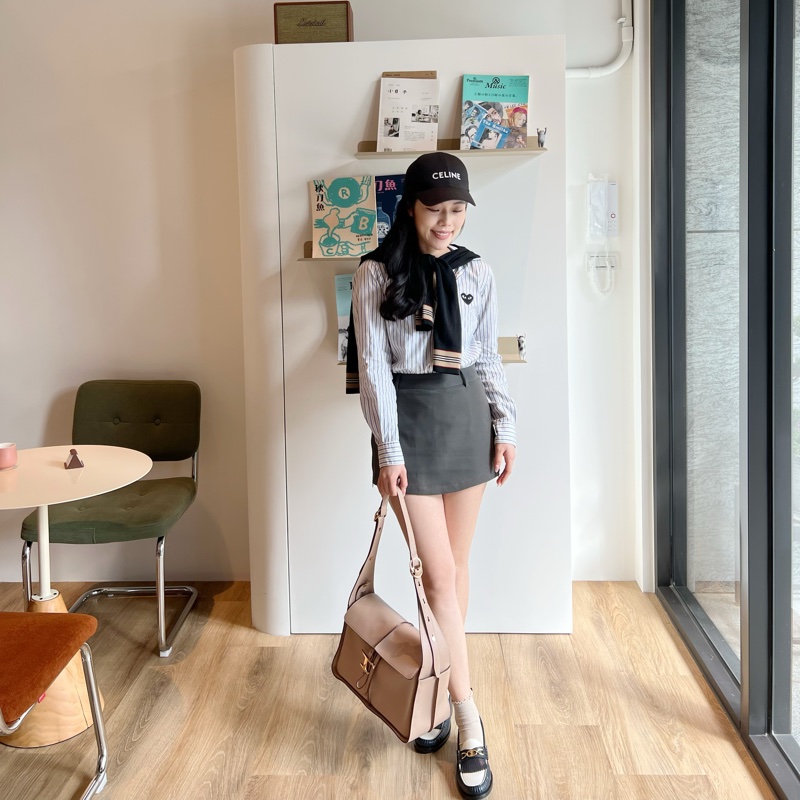 TOD’S T-Timeless 中號 T字綴飾可調整背帶小牛皮翻蓋手提包 奶茶色-22