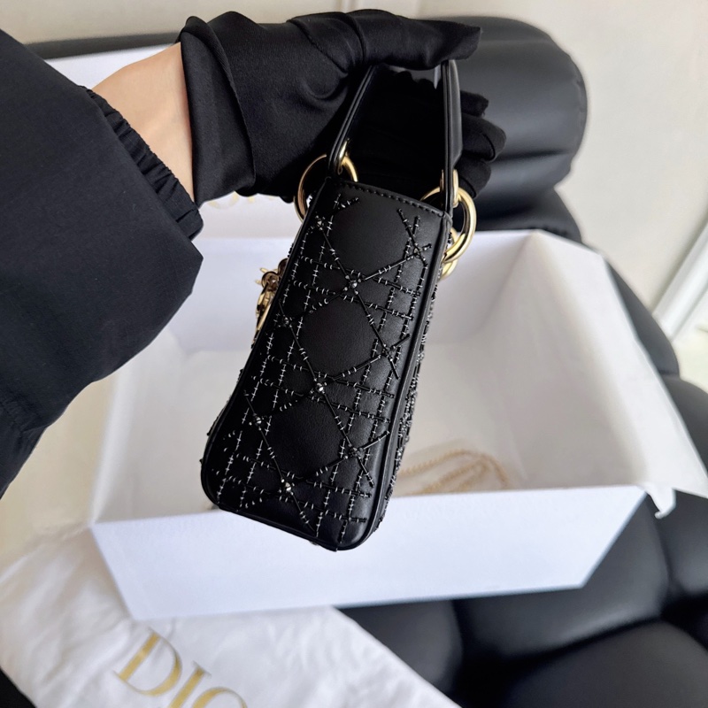 Dior 釘珠刺繡三格戴妃包-6