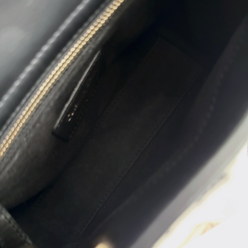 Dior 釘珠刺繡三格戴妃包-9