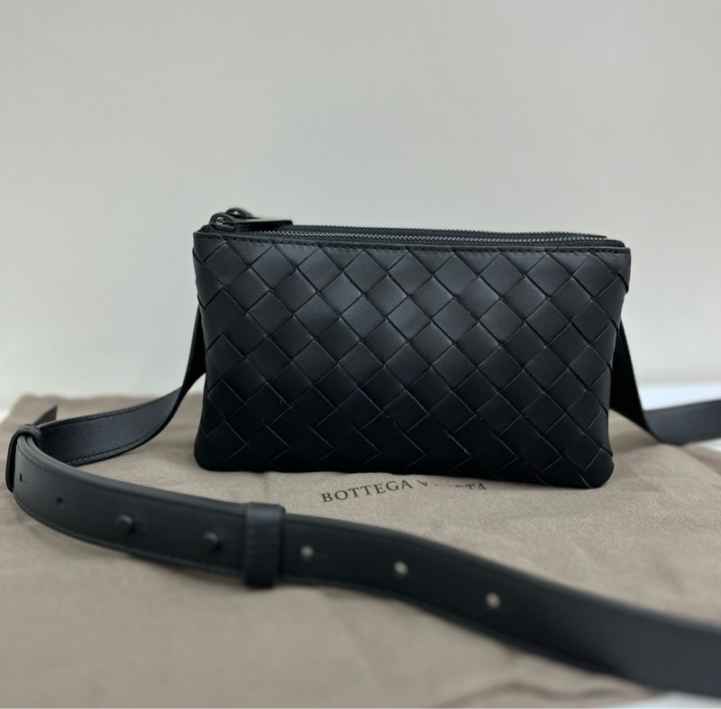 BOTTEGA VENETA  斜挎包-0
