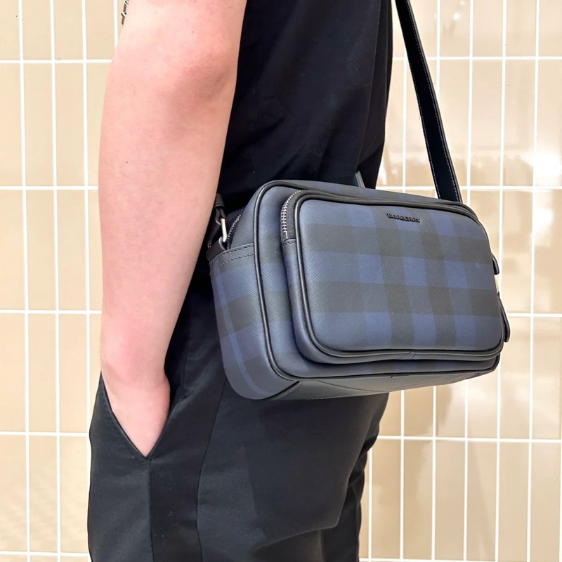 Burberry 相機包 #8073271-4