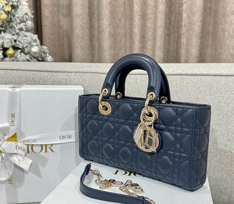 💕💕Dior原價$45,000。 ^M0540ONKS^-0