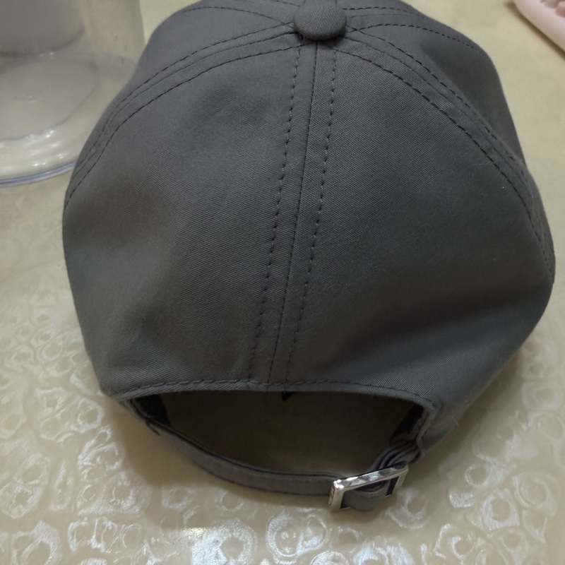 M7715M Only LV 棒球帽 Louis Vuitton LV 老花刺繡棒球帽|灰色藍字-6