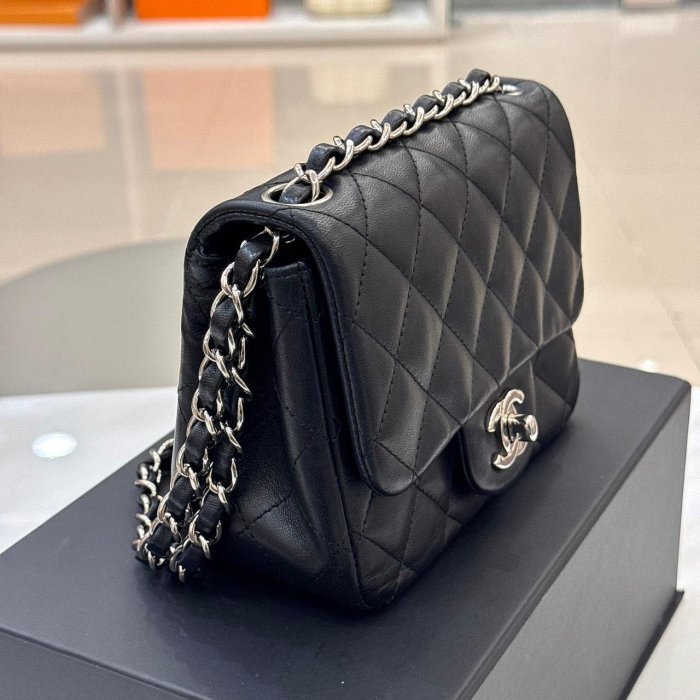 *SHIHNA名牌精品* CHANEL Mini Coco CF17 黑銀方胖 (保卡款)-1