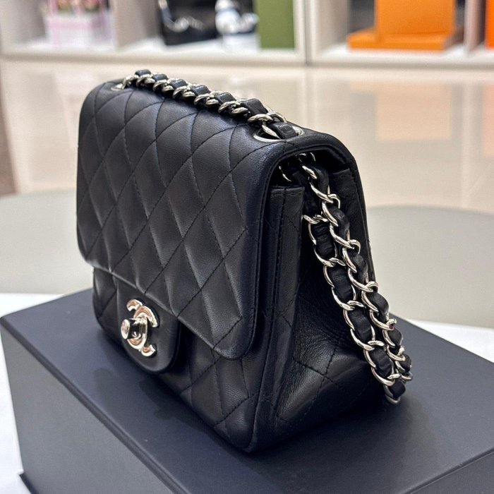 *SHIHNA名牌精品* CHANEL Mini Coco CF17 黑銀方胖 (保卡款)-2