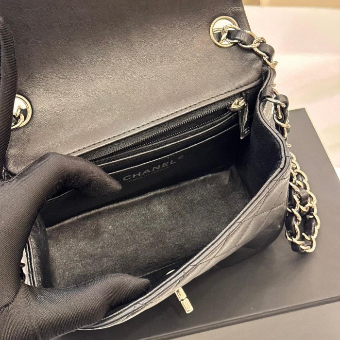 *SHIHNA名牌精品* CHANEL Mini Coco CF17 黑銀方胖 (保卡款)-5