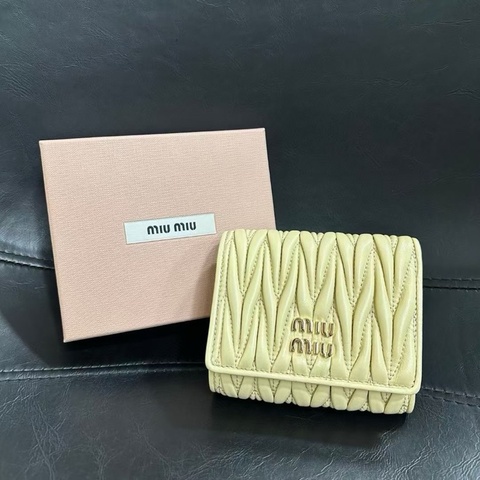 Miu Miu (5MH033) 三摺錢包 好價