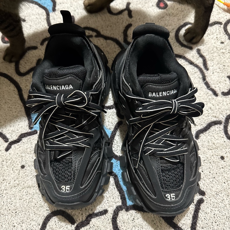 巴黎世家 track-0