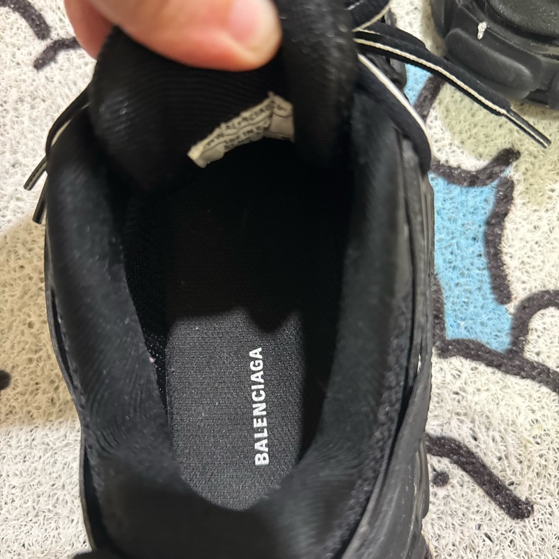 巴黎世家 track-7