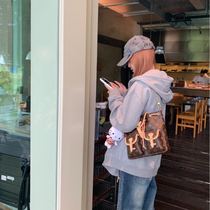 Louis Vuitton excursion pm 青蛙雙肩背包-6