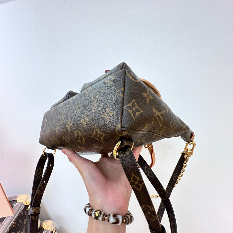 Louis Vuitton excursion pm 青蛙雙肩背包-10